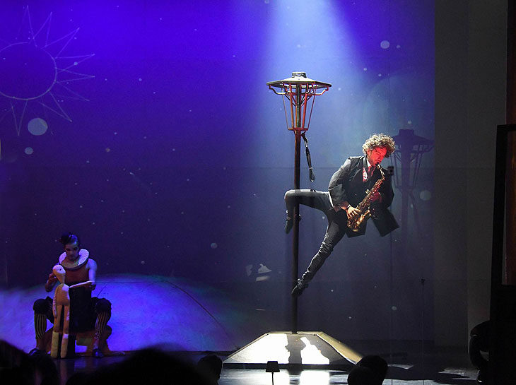 Der kleine Prinz auf Station 7 – Man sieht nur mit dem Herzen gut im GOP Varieté Theater München ab dem 23.07.2021 bis 12. September 2021 (©Foto: Ingrid Grossmann)